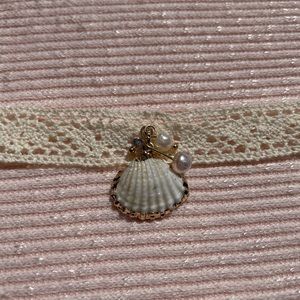 Seashell choker